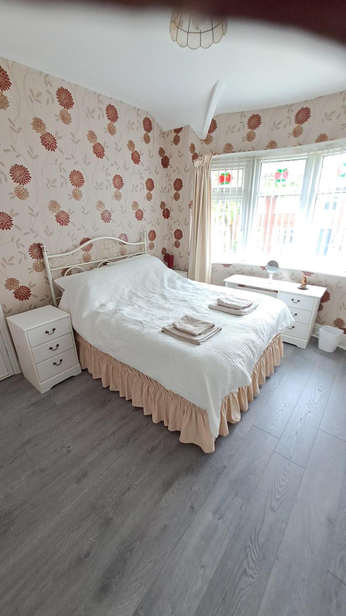 Casa de férias Dalton House - Three Bedroom Stretford Free Parking Near The Trafford Centre